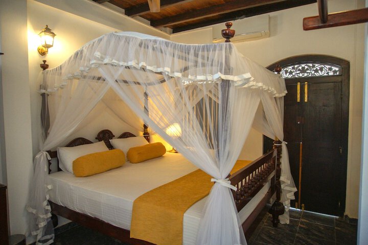 Room 8 of 95
