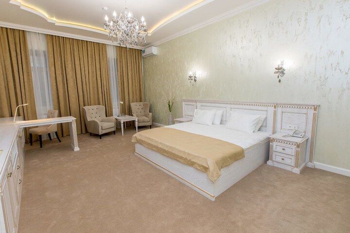 Room 16 of 52