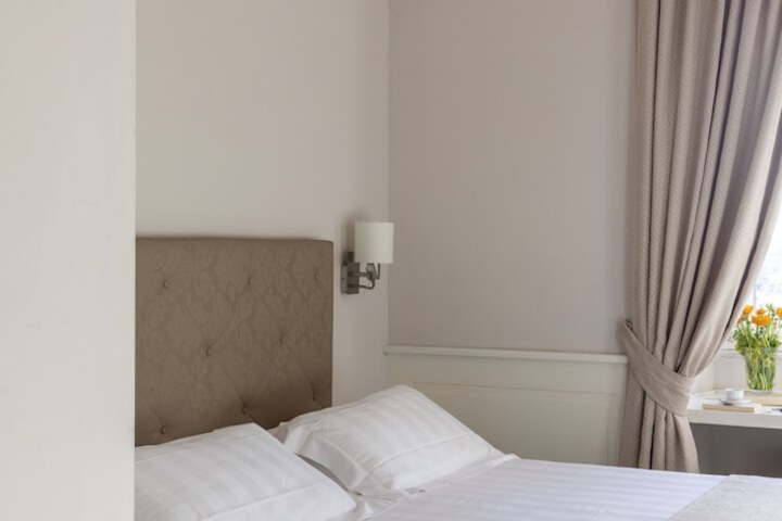 Room 58 of 380