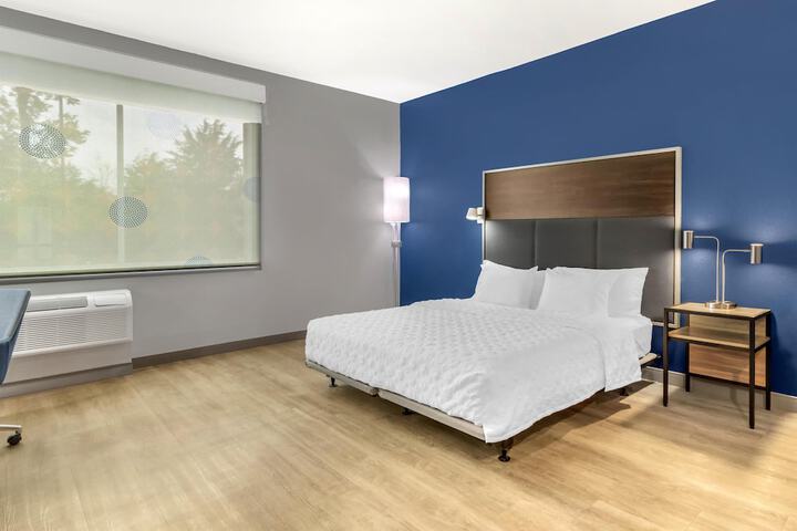 Room 18 of 43
