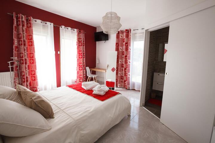 Room 4 of 55