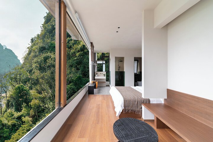 Room 8 of 21