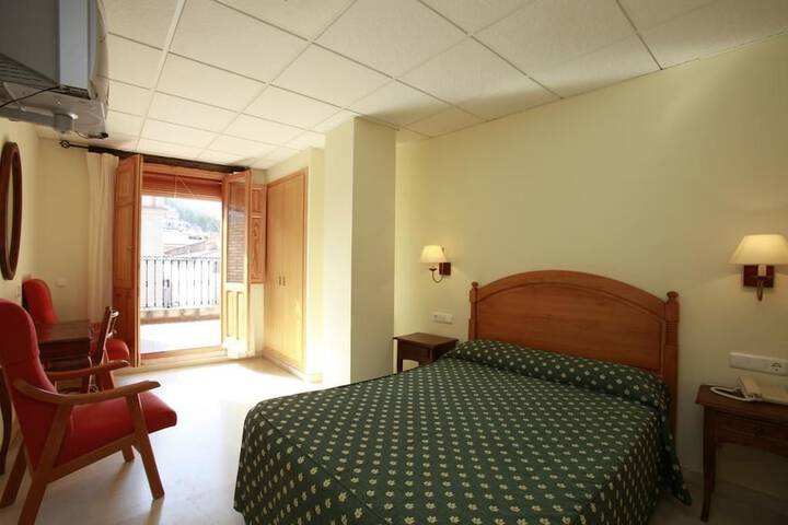 Room 5 of 19