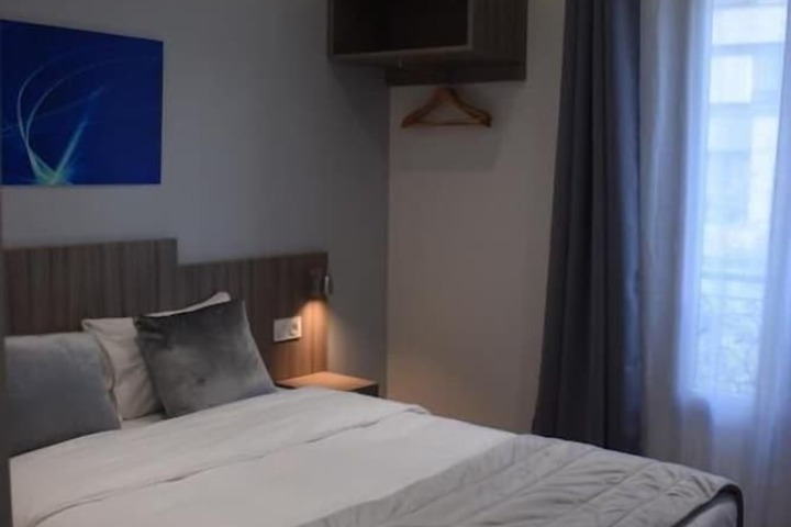Room 7 of 21