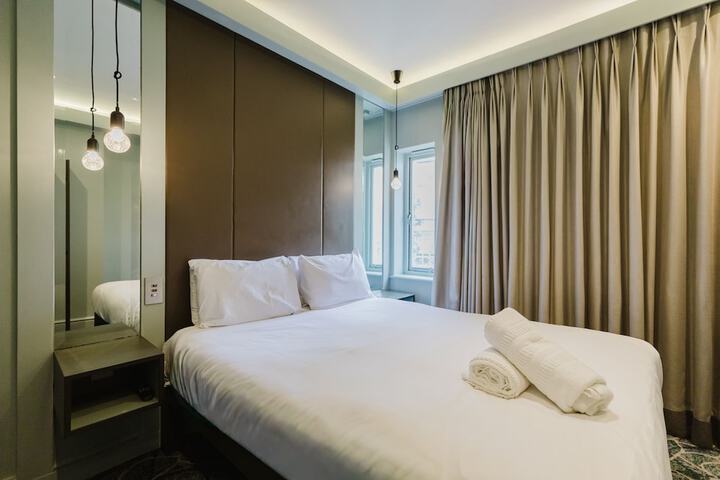 Room 38 of 263