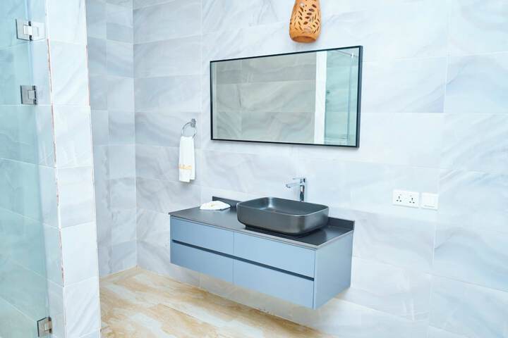 Room 8 of 26