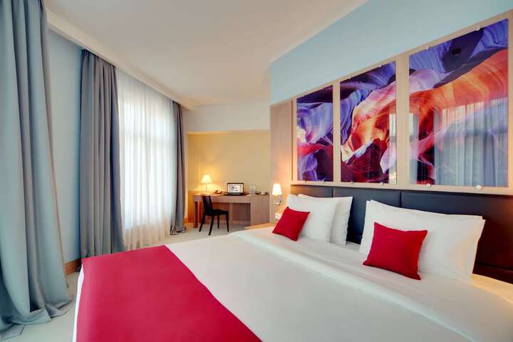 Room 15 of 91