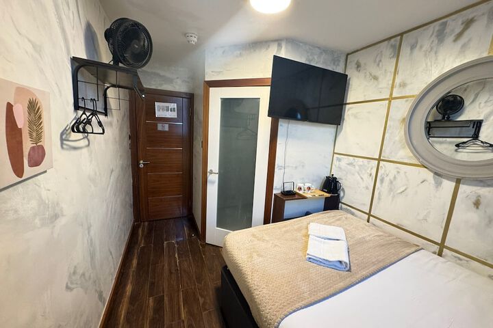 Room 164 of 234