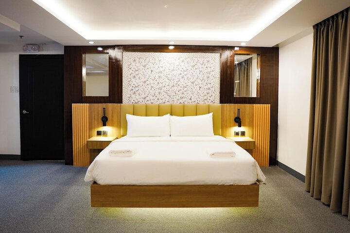 Room 7 of 17