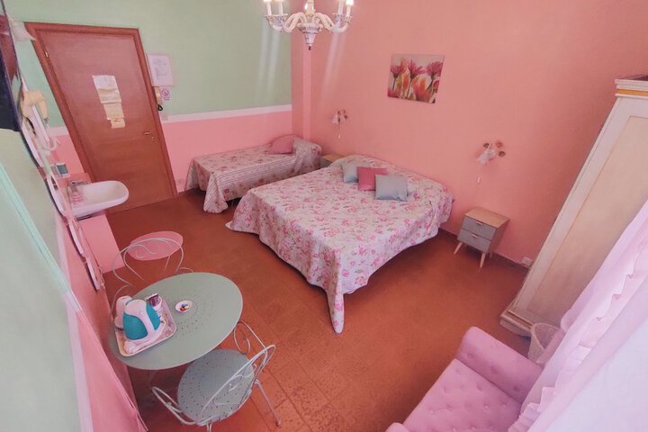 Room 49 of 140
