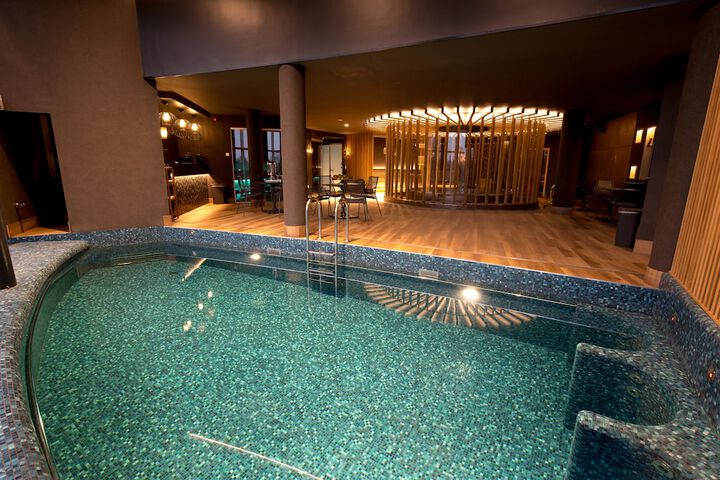 Pool 19 of 54