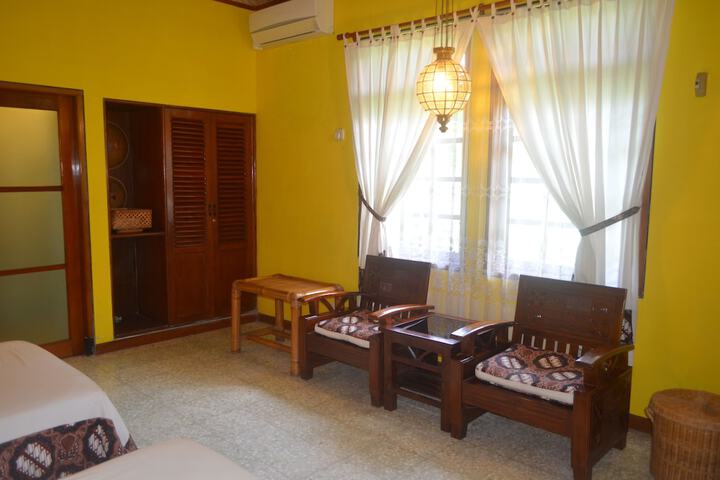 Room 7 of 81