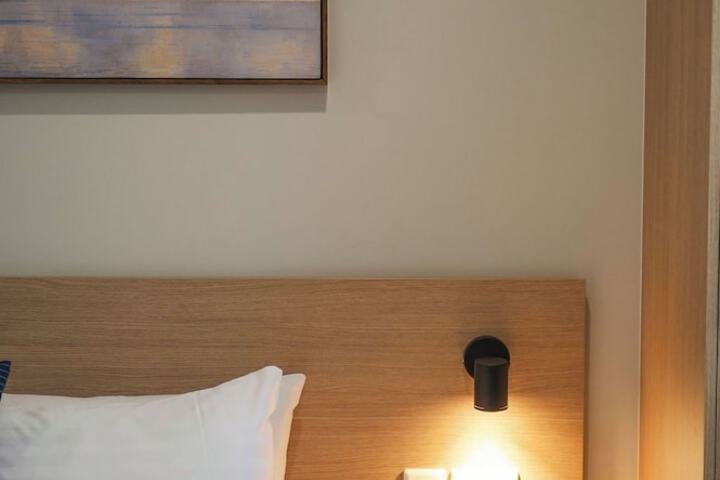 Room 22 of 120