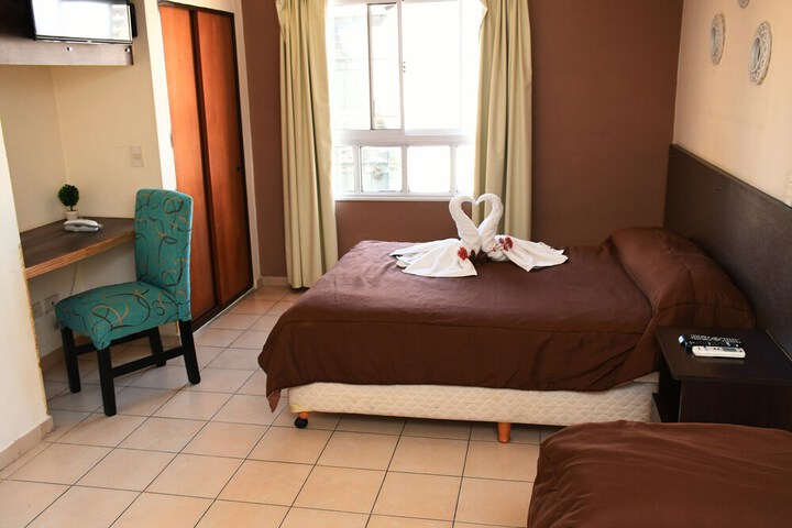 Room 4 of 76