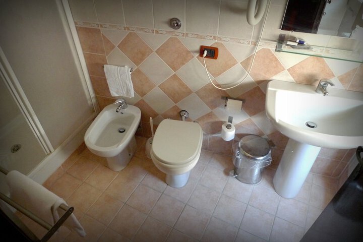 Room 35 of 74