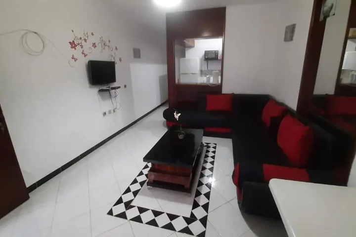 Room 7 of 8