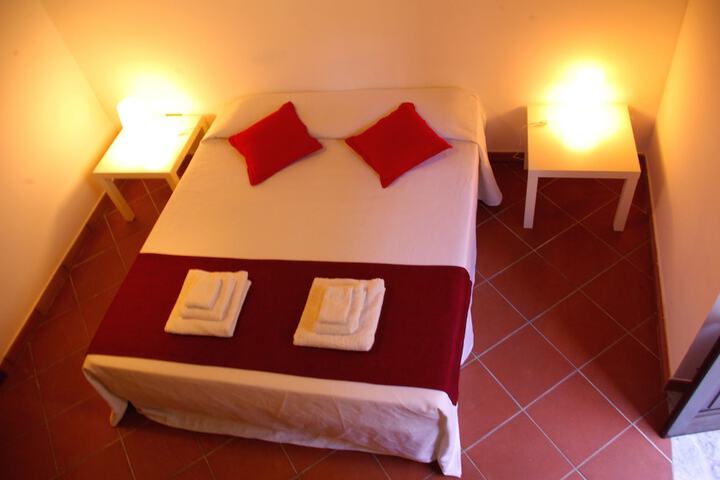 Room 13 of 36