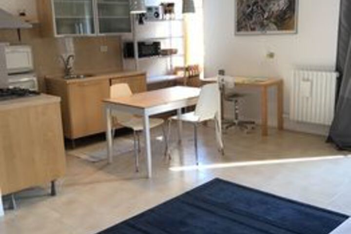 Room 12 of 17