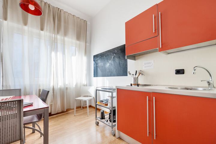 Private kitchenette