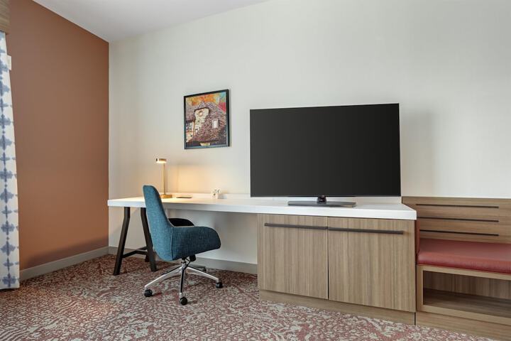 Room 16 of 31