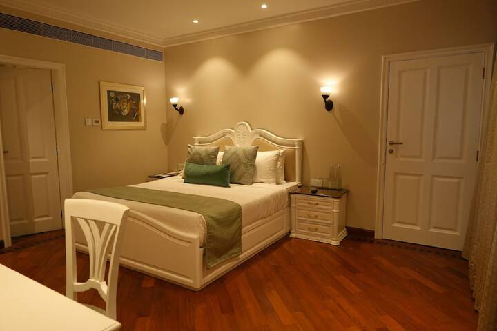 Room 14 of 49