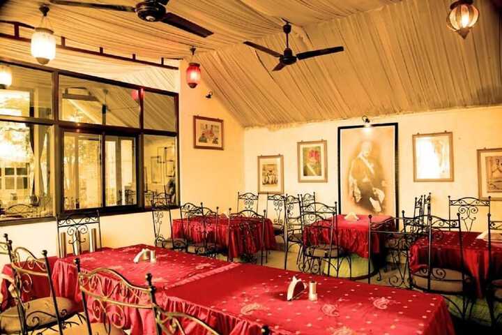 Ballroom/Hall 9 of 11