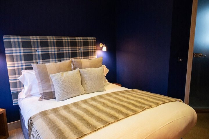 Room 4 of 35