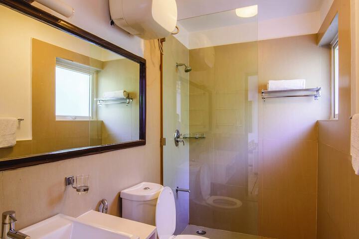 Room 15 of 21
