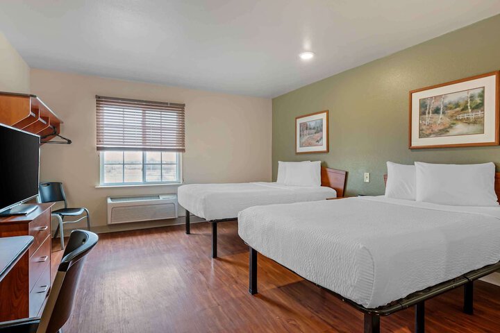 Standard Room, King or Two Doubles (3 of 11)