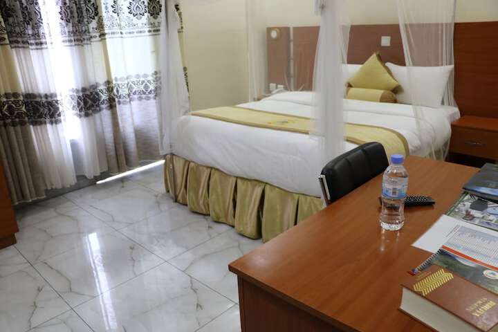 Room 8 of 31