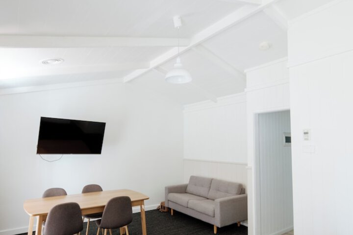 Room 4 of 64