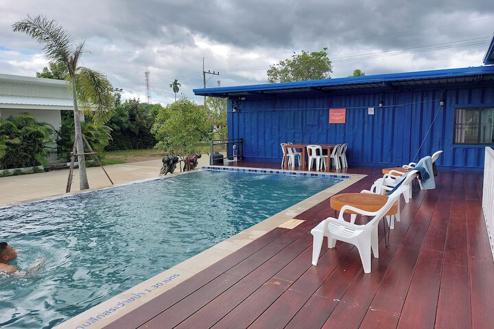 Pool 52 of 61