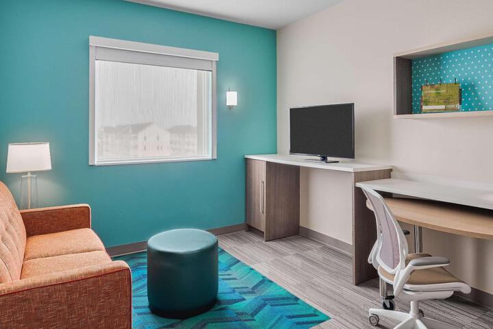 1 Queen Bed Studio (15 of 15)