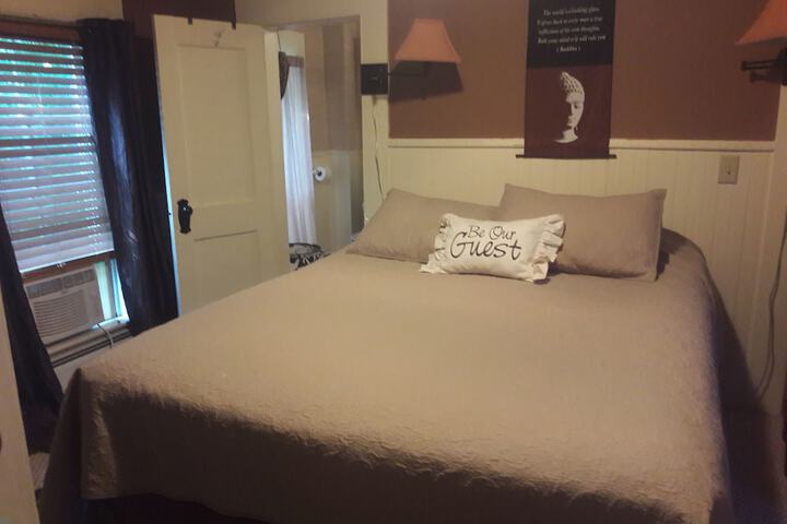 Room 6 of 23