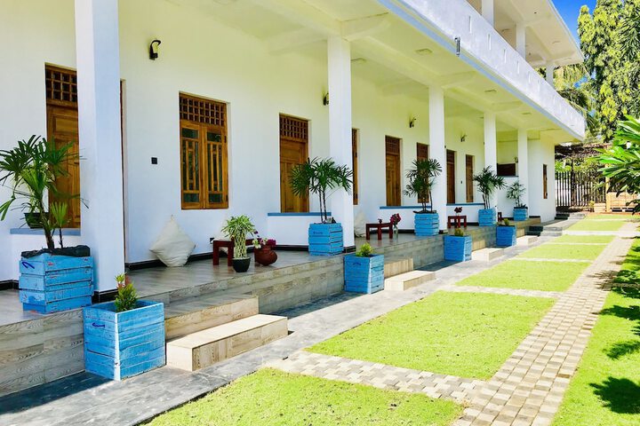 Hotel Exterior 9 of 9