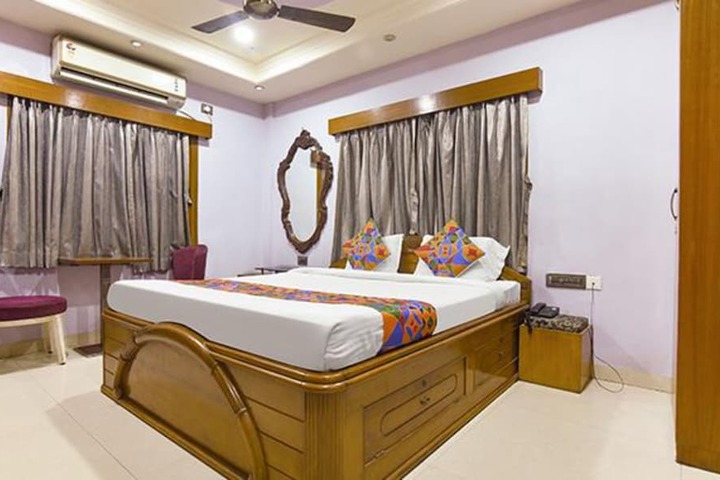 Room 16 of 28