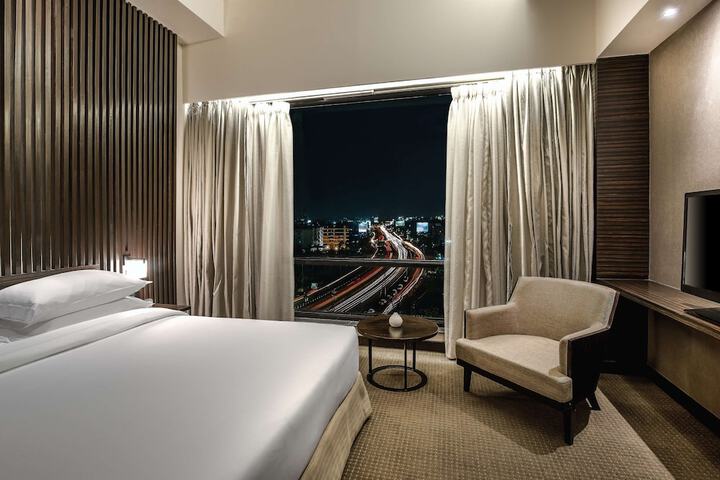 Room 9 of 44
