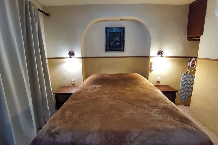 Room 16 of 114
