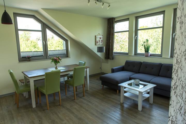 Room 7 of 25