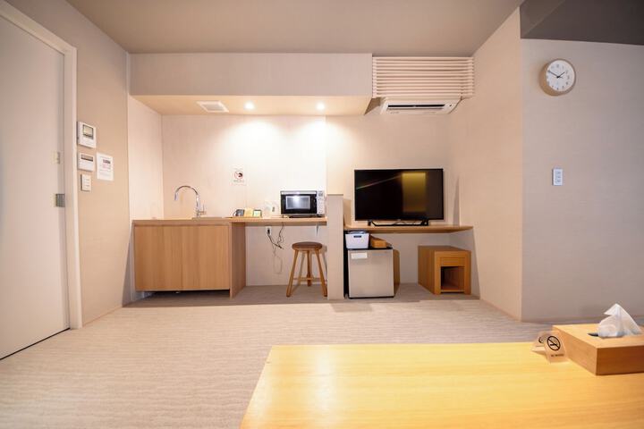 Room 28 of 52