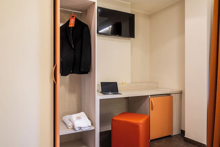 Room 14 of 44