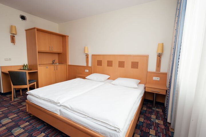 Room 29 of 179