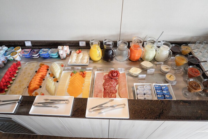 Dining 111 of 159