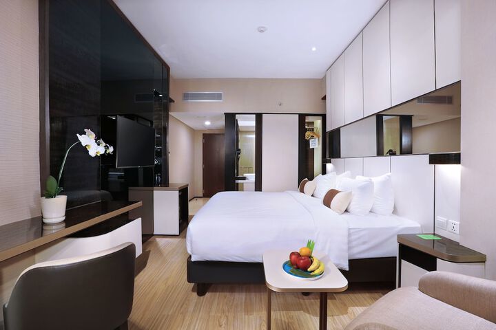 Room 3 of 50