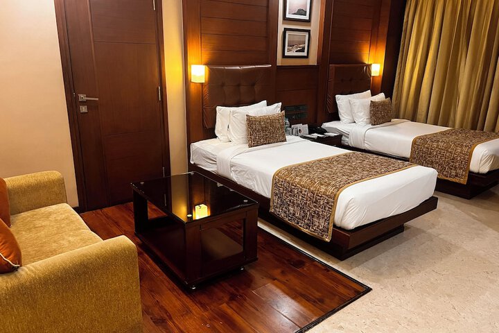 Room 4 of 23