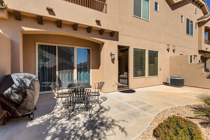 Terrace/Patio 61 of 66
