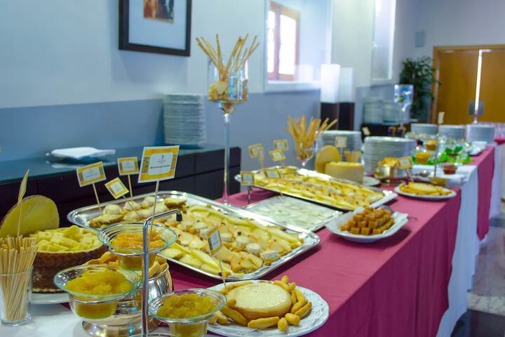 Dining 45 of 72
