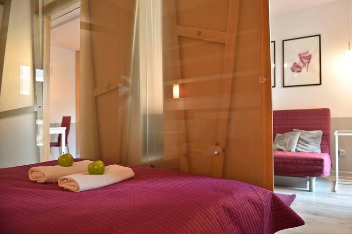 Room 12 of 27