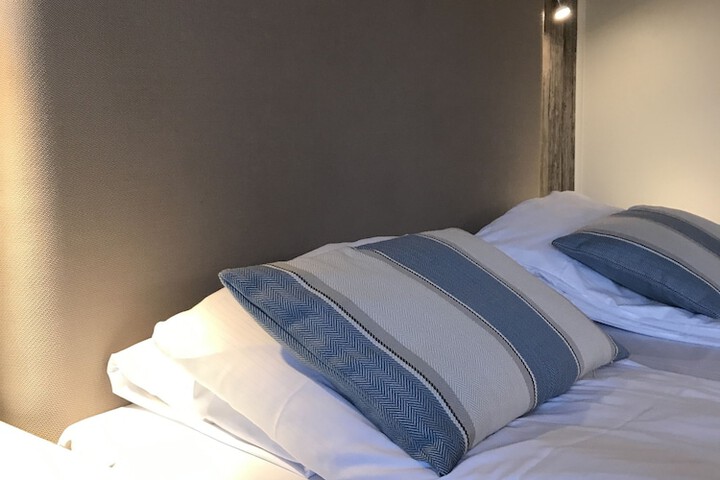 Room 14 of 63