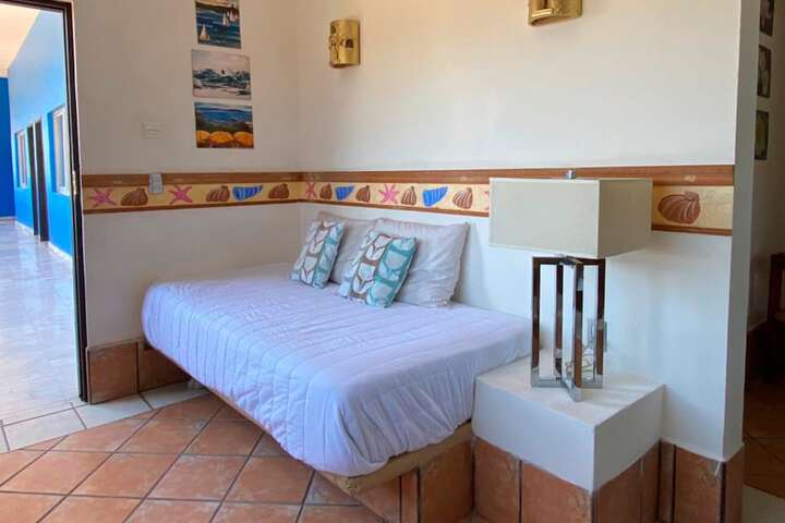 Room 10 of 48